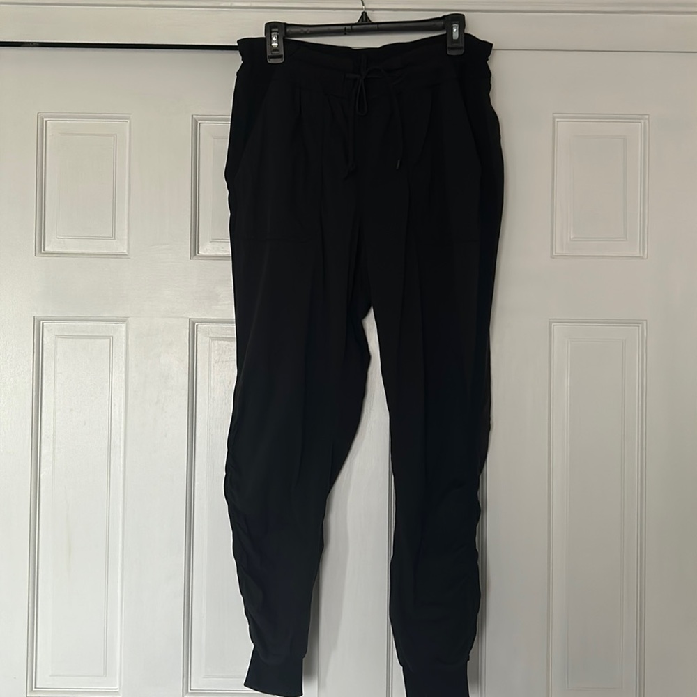 Lululemon high waist black joggers